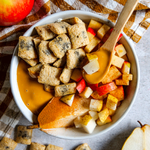 BOL CÉRÉALES FOURRÉES NUTRISCORE A POMMES CANNELLE BEURRE DE CACAHUÈTE